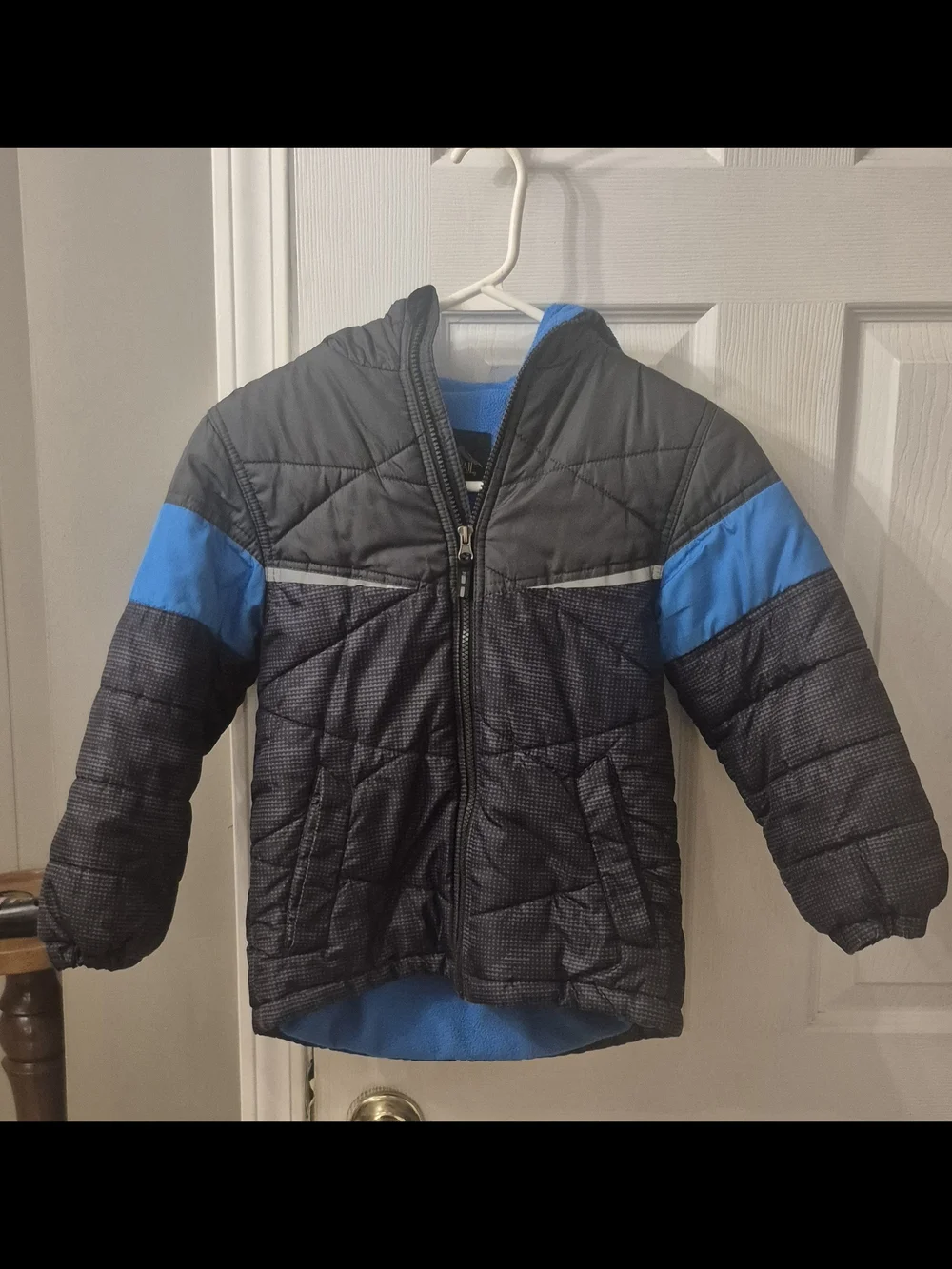 Boys Puffer Jacket Hooded Sz S (7) Fleece Lining Pacific Trail Black & Blue
